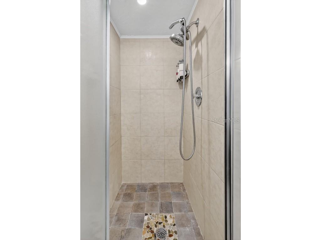 1884 Southpointe Drive Sarasota FL 34231 A4667255 image61