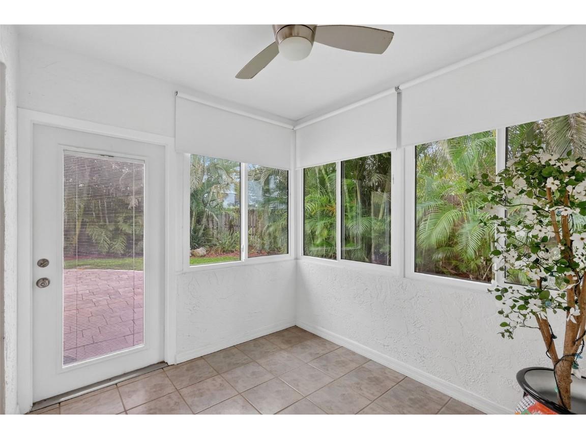 1884 Southpointe Drive Sarasota FL 34231 A4667255 image65