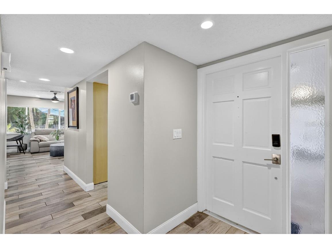 1884 Southpointe Drive Sarasota FL 34231 A4667255 image8