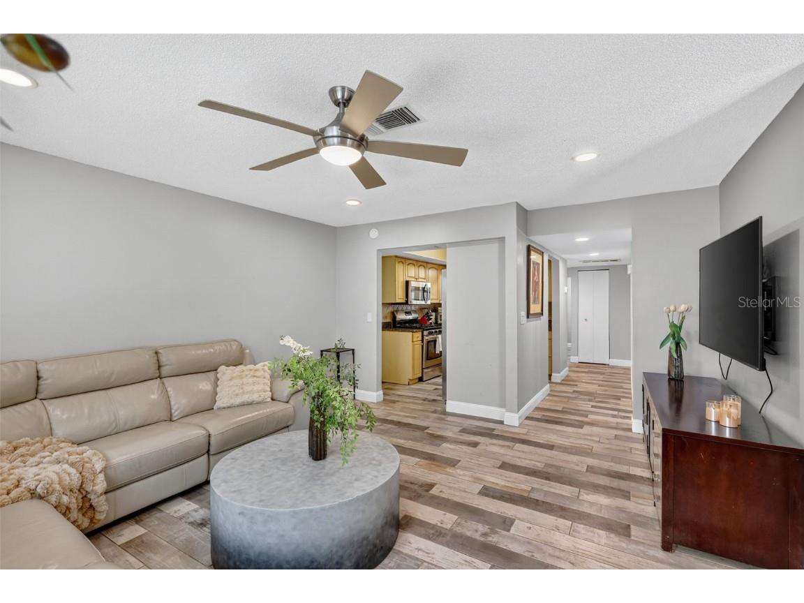 1884 Southpointe Drive Sarasota FL 34231 A4667273 image13