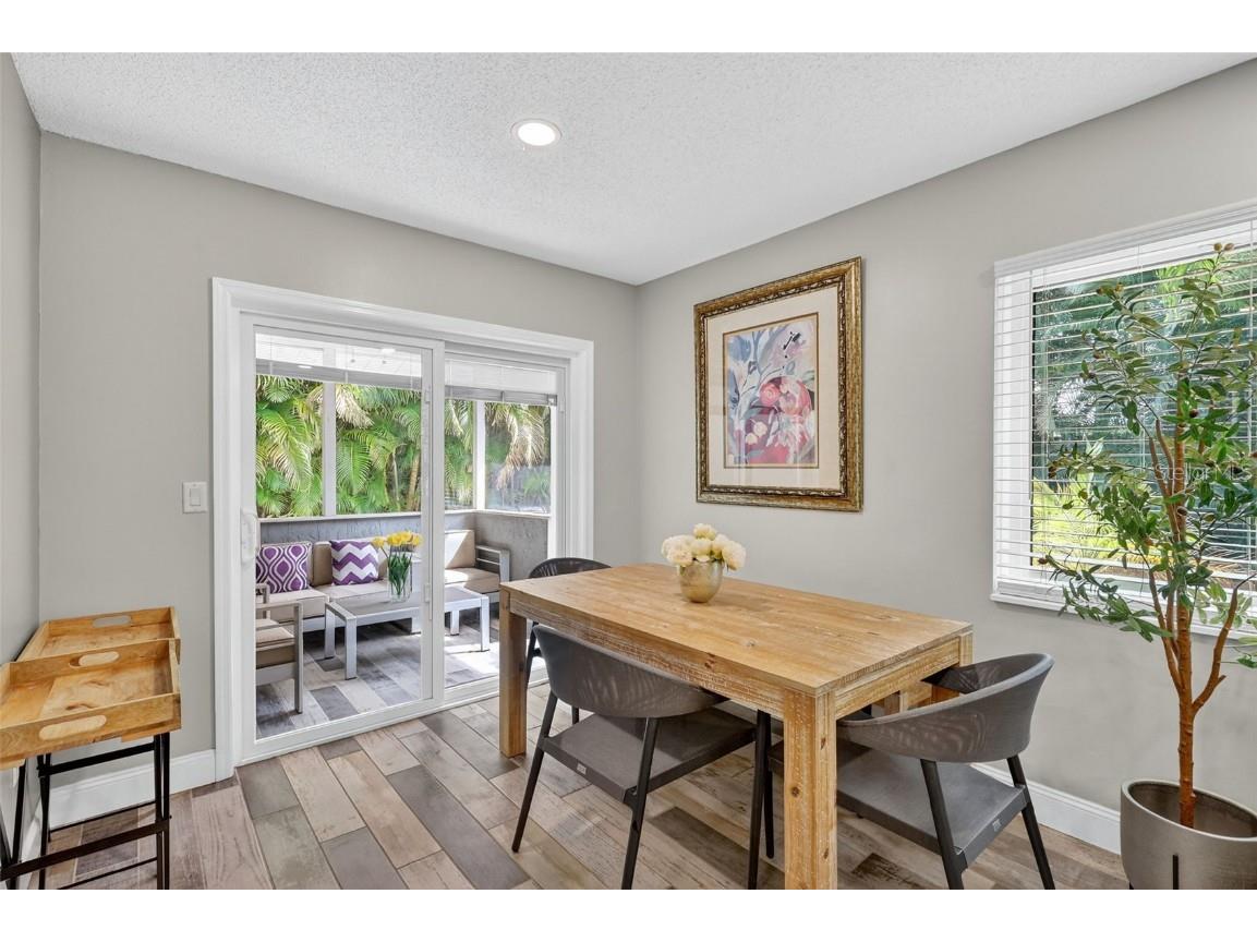 1884 Southpointe Drive Sarasota FL 34231 A4667273 image16