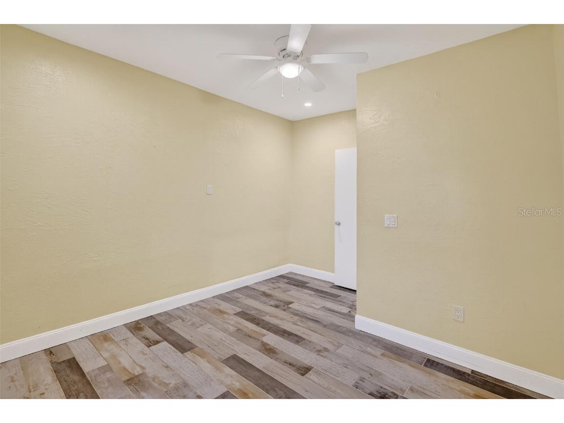 1884 Southpointe Drive Sarasota FL 34231 A4667273 image39