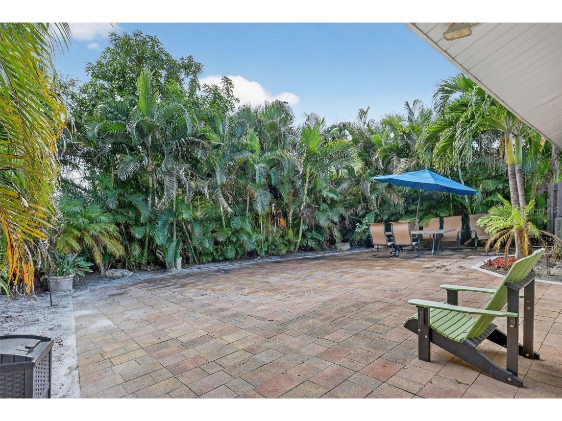 1884 Southpointe Drive Sarasota FL 34231 A4667273 image41