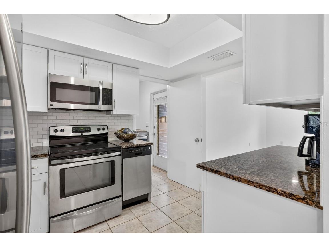 1884 Southpointe Drive Sarasota FL 34231 A4667273 image54