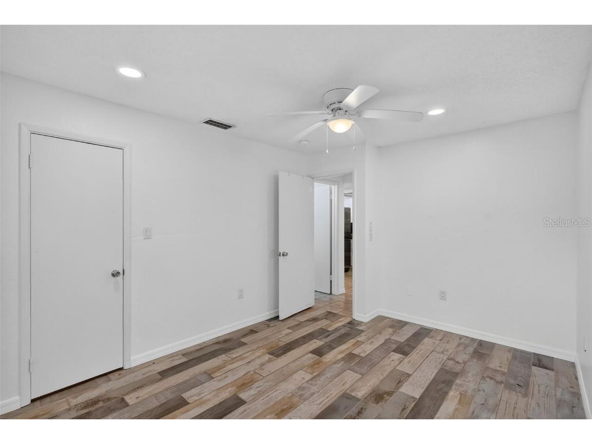 1884 Southpointe Drive Sarasota FL 34231 A4667273 image66