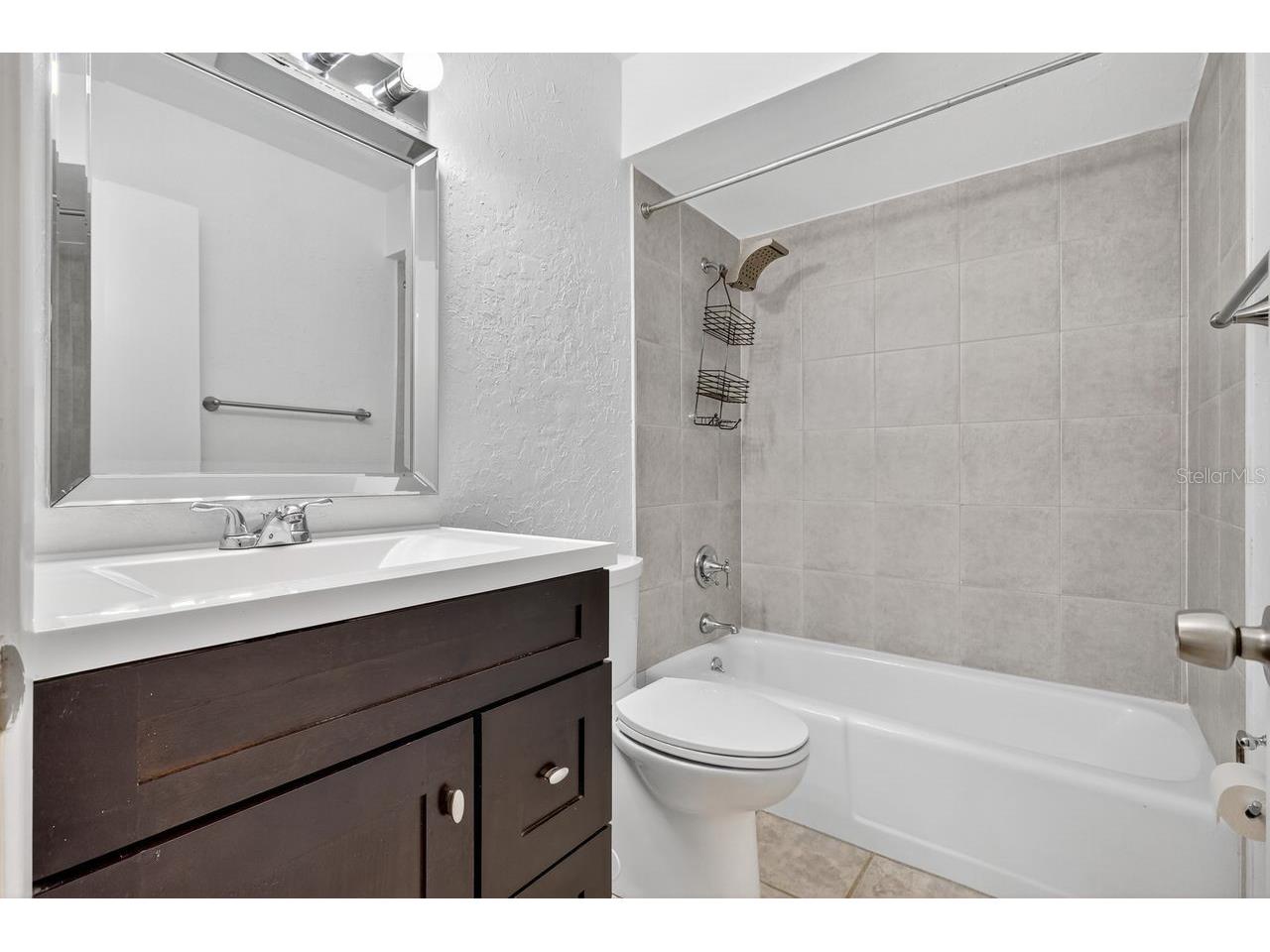 1884 Southpointe Drive Sarasota FL 34231 A4689980 image22