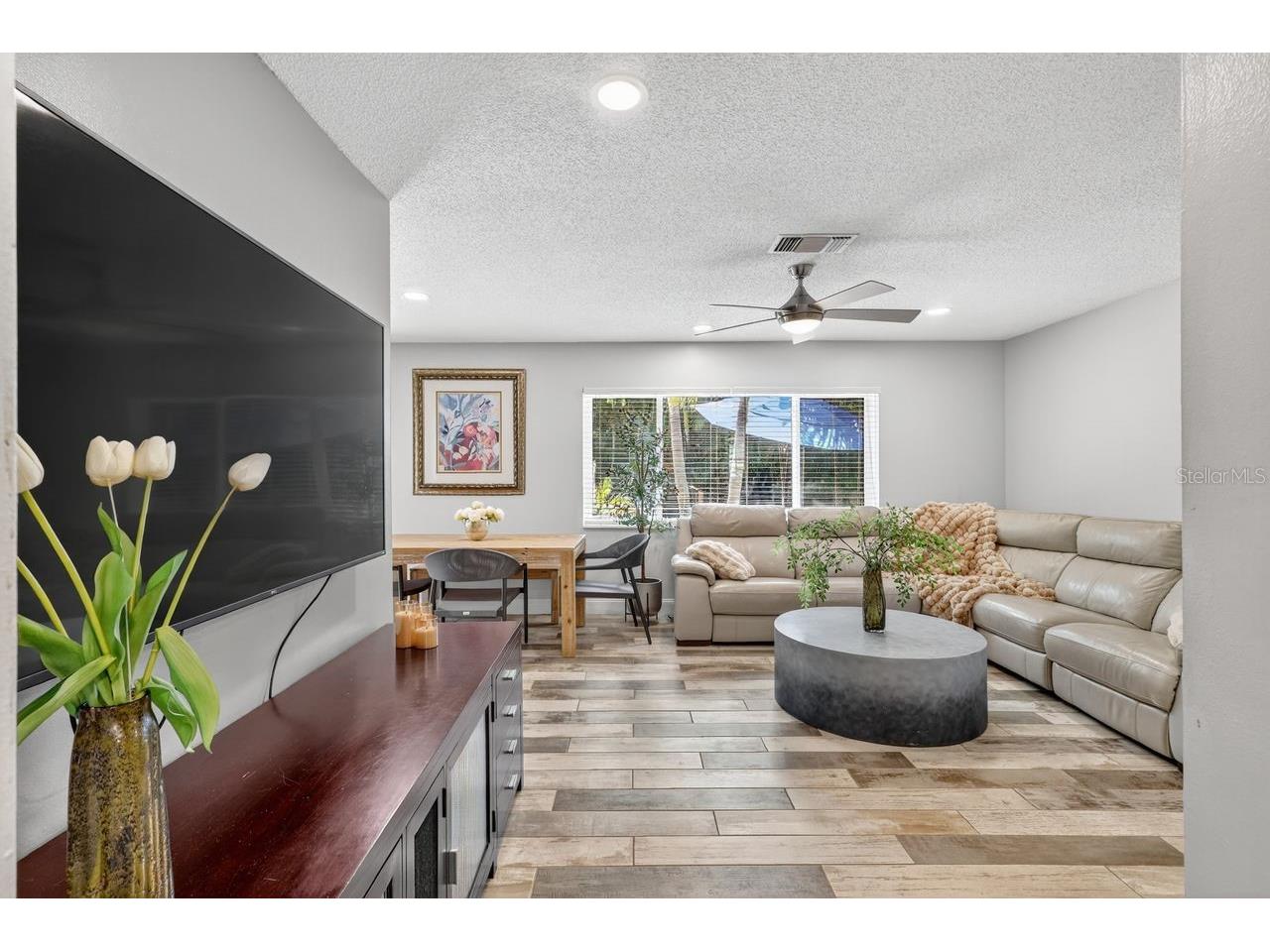1884 Southpointe Drive Sarasota FL 34231 A4689980 image48