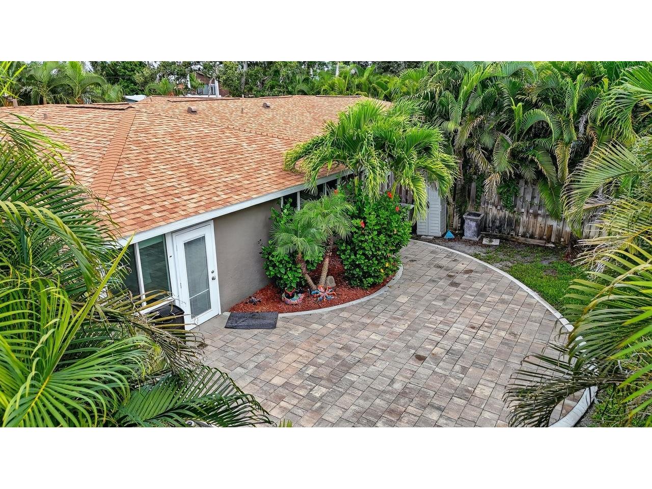 1884 Southpointe Drive Sarasota FL 34231 A4689980 image71