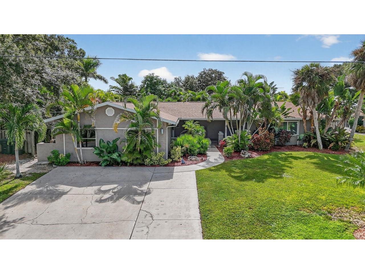 1884 Southpointe Drive Sarasota FL 34231 - SARASOTA BAY A4690446 image1