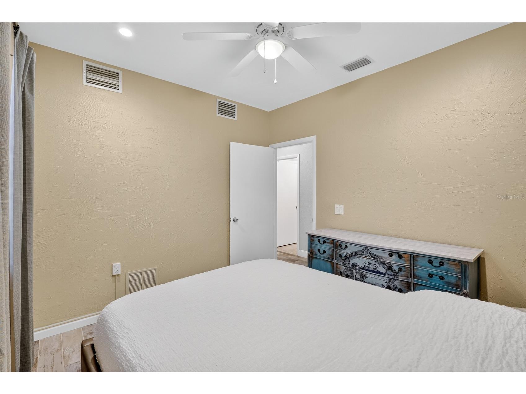 1884 Southpointe Drive Sarasota FL 34231 - SARASOTA BAY A4690446 image58