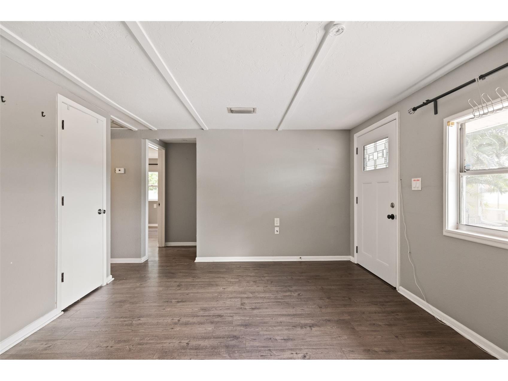 1885 Vamo Way Sarasota FL 34231 A4689397 image12