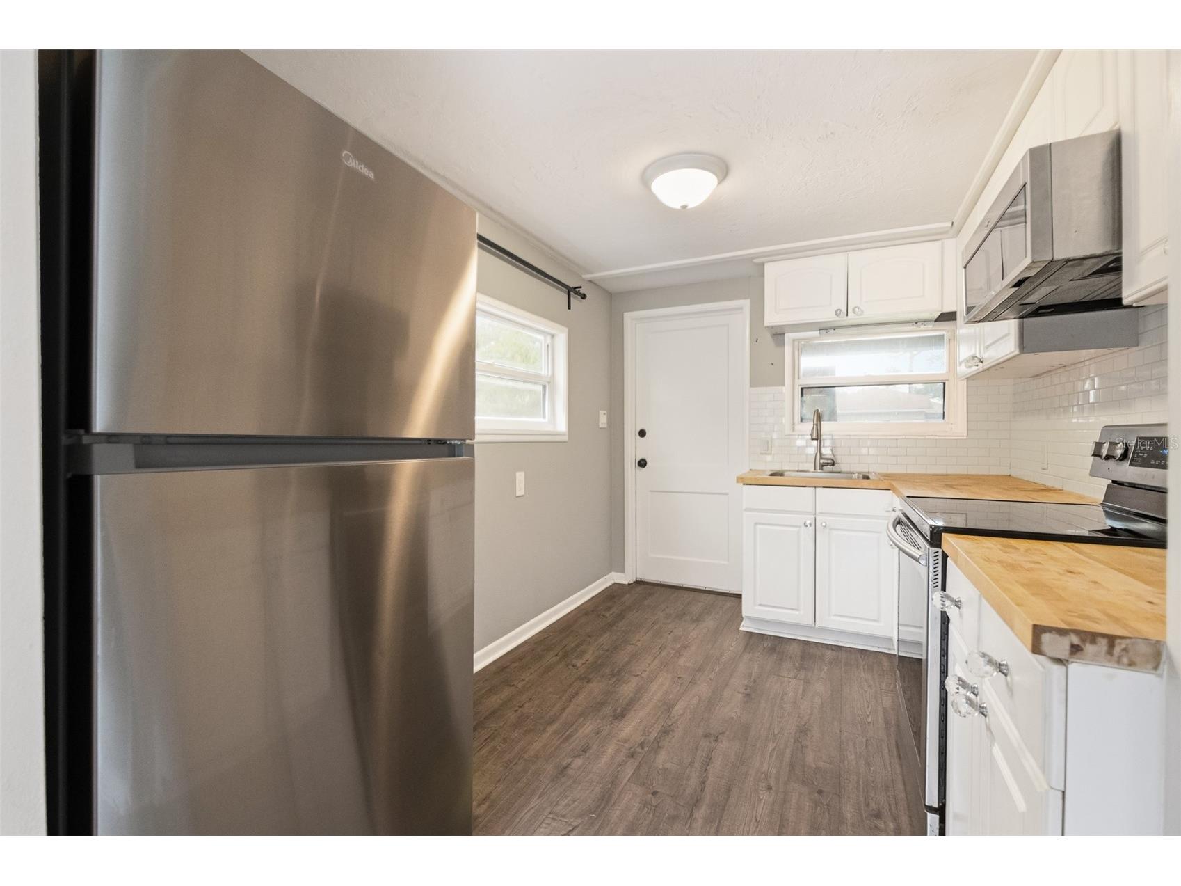 1885 Vamo Way Sarasota FL 34231 A4689397 image14