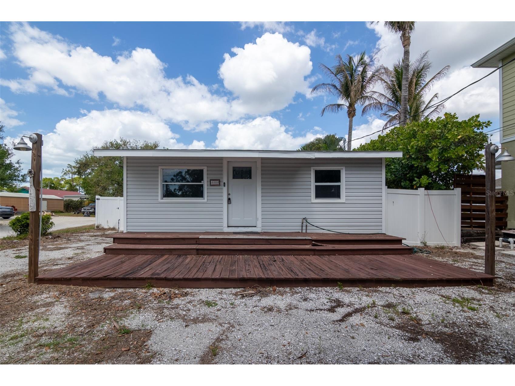 1885 Vamo Way Sarasota FL 34231 A4689397 image4