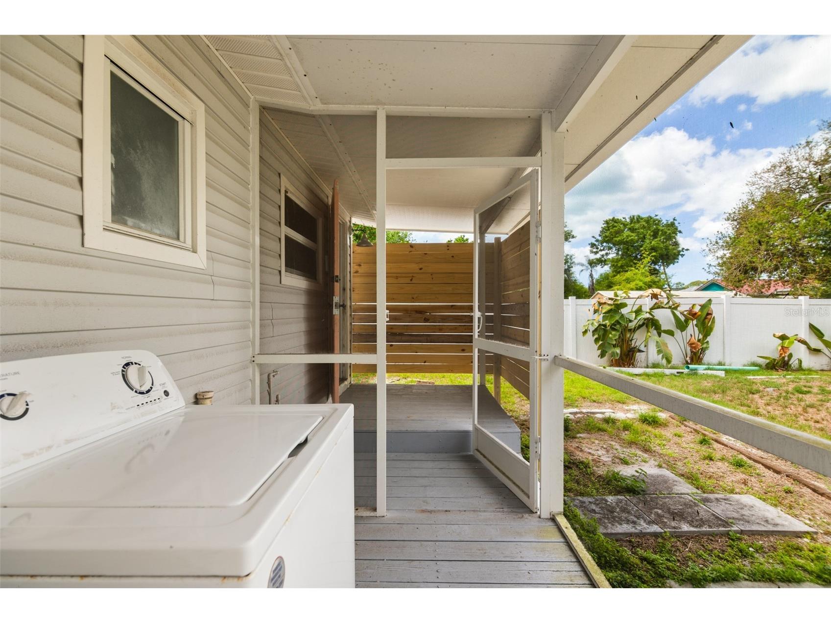 1885 Vamo Way Sarasota FL 34231 A4689397 image44