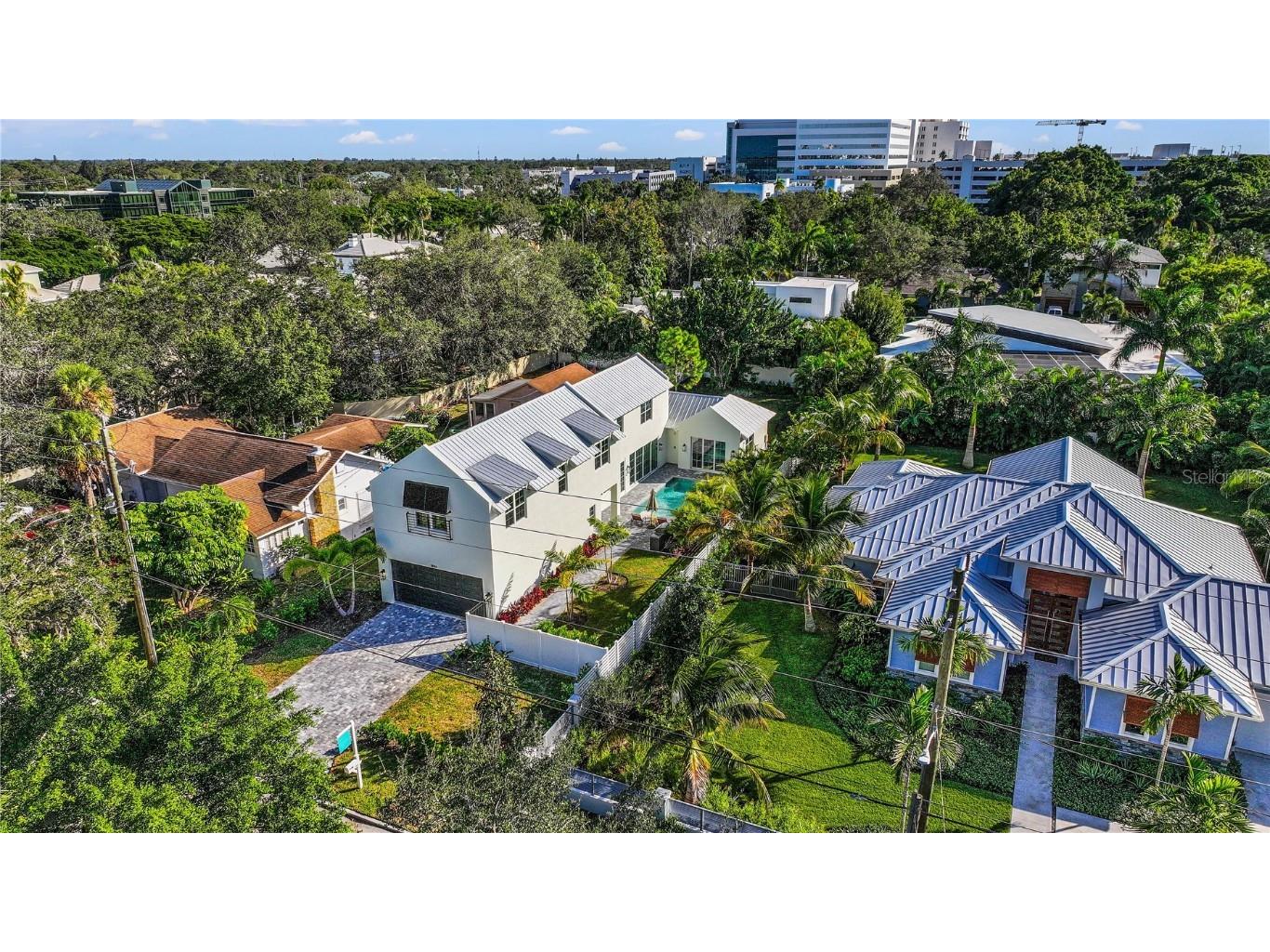 1886 Bahia Vista Street Sarasota FL 34239 A4595195 image1