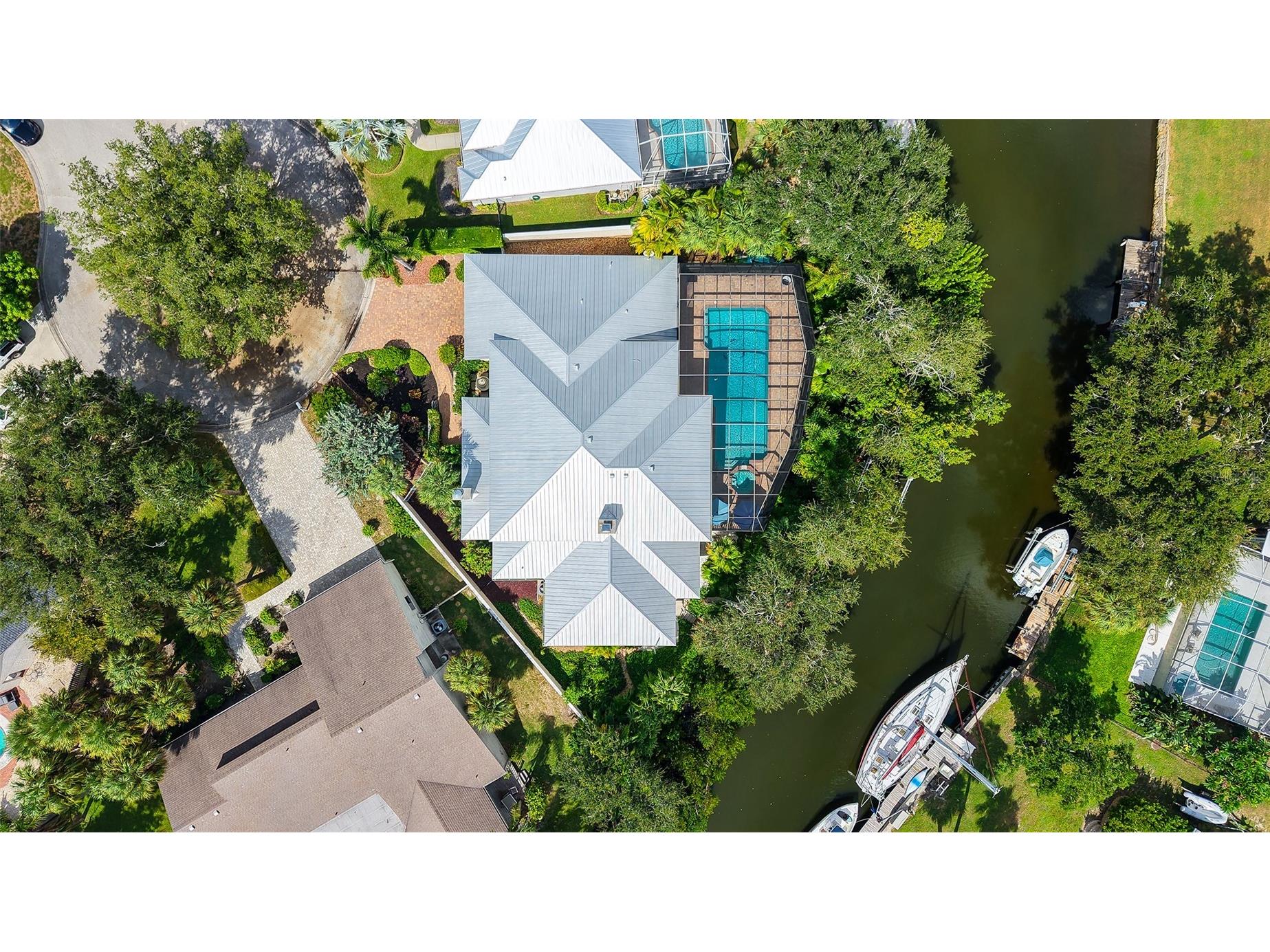 1887 Buccaneer Circle Sarasota FL 34231 A4668095 image1