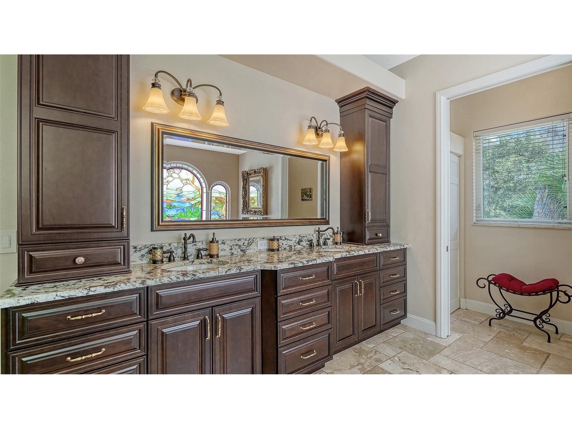 1887 Buccaneer Circle Sarasota FL 34231 A4668095 image31