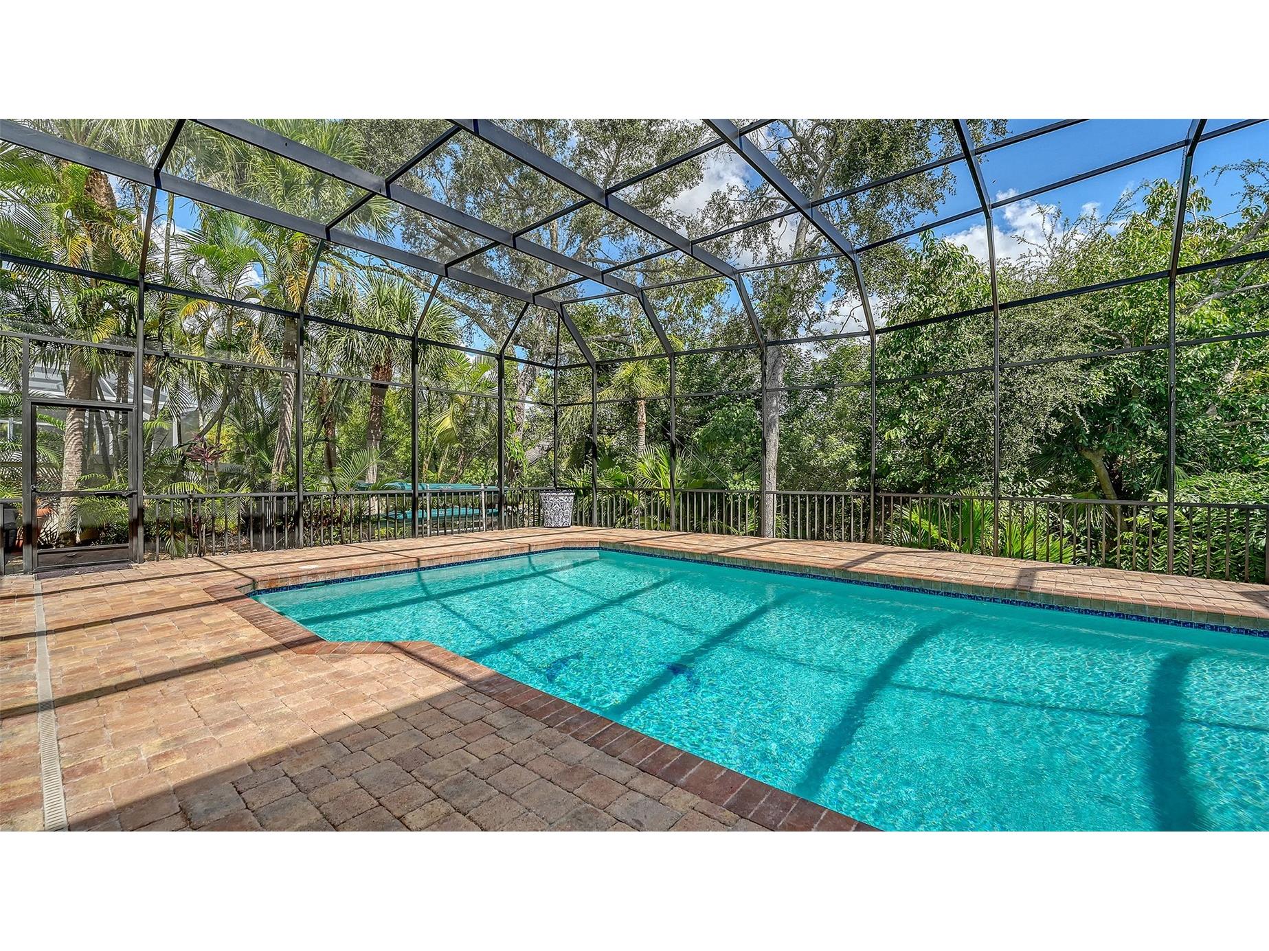 1887 Buccaneer Circle Sarasota FL 34231 A4668095 image47