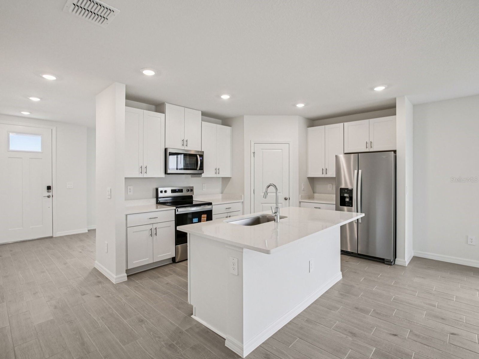 1887 Draughton Drive Zephyrhills FL 33541 TB8480230 image6