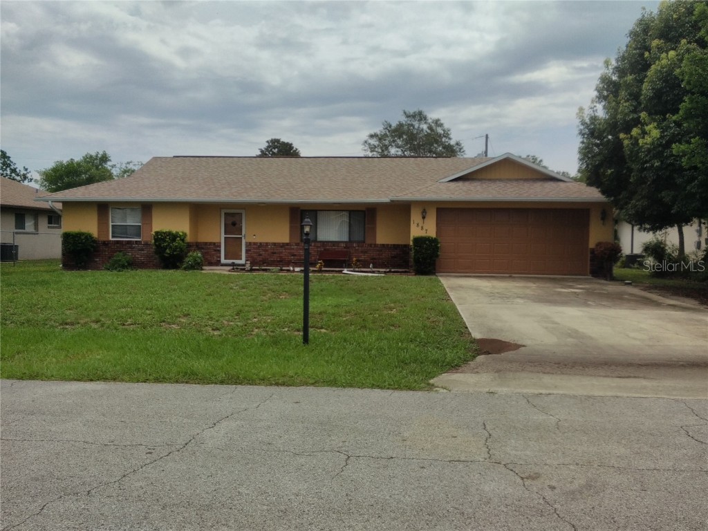1887 Viking Avenue Deltona FL 32725 V4943439 image1