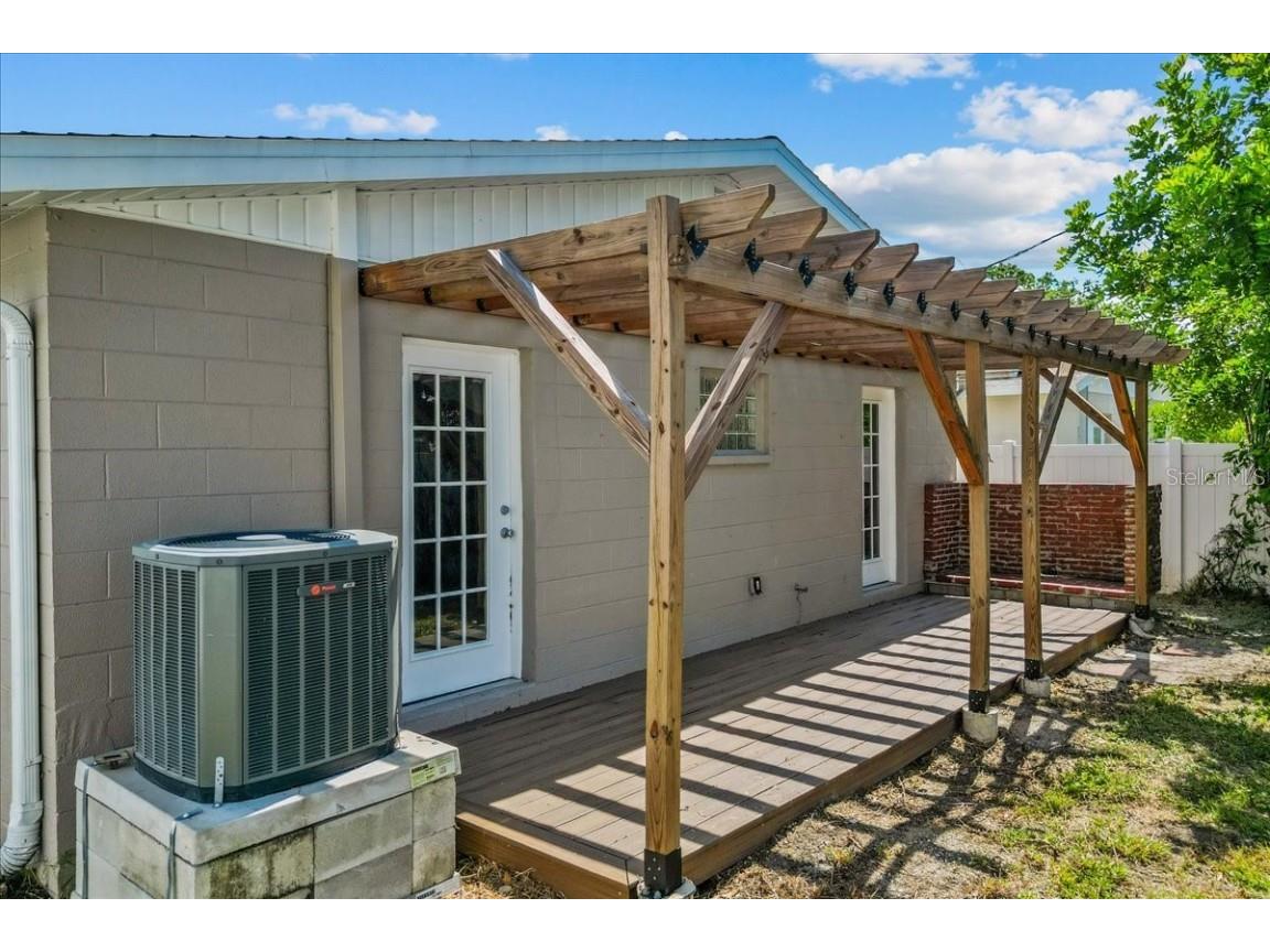 1889 Montana Avenue NE Saint Petersburg FL 33703 TB8430455 image13