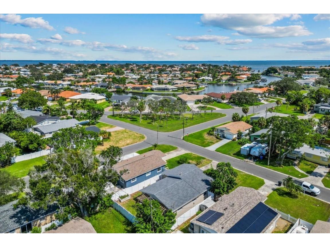 1889 Montana Avenue NE Saint Petersburg FL 33703 TB8430455 image15