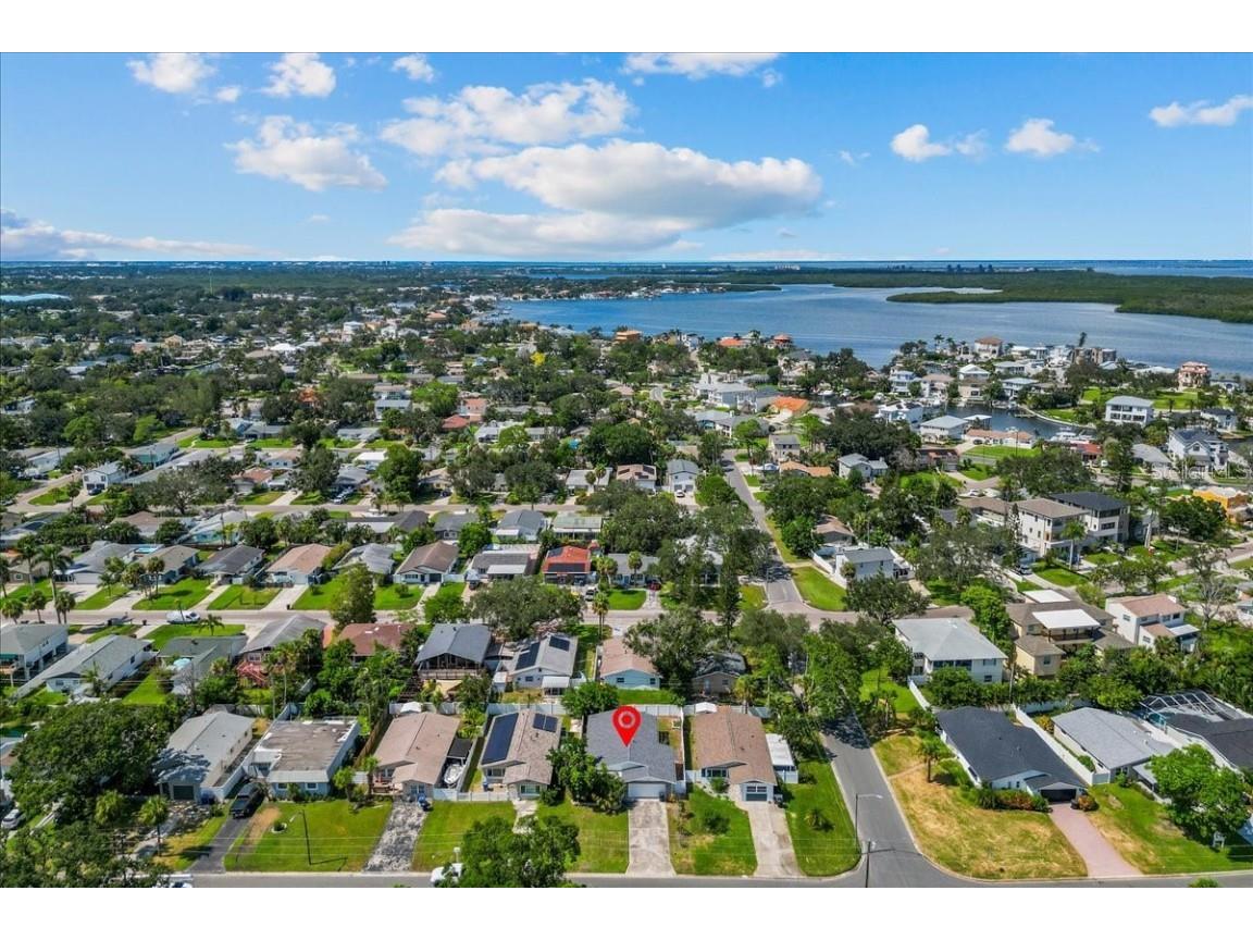 1889 Montana Avenue NE Saint Petersburg FL 33703 TB8430455 image17