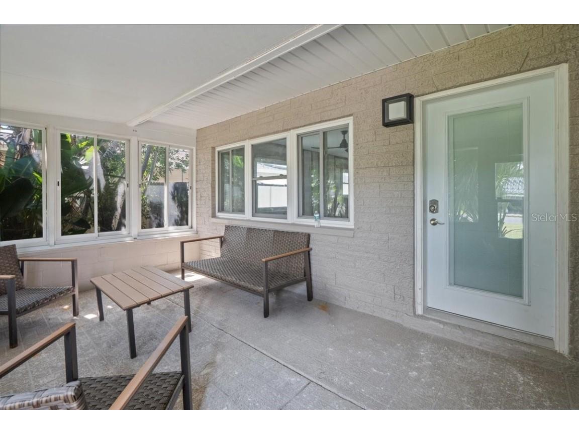 1889 Montana Avenue NE Saint Petersburg FL 33703 TB8430455 image5