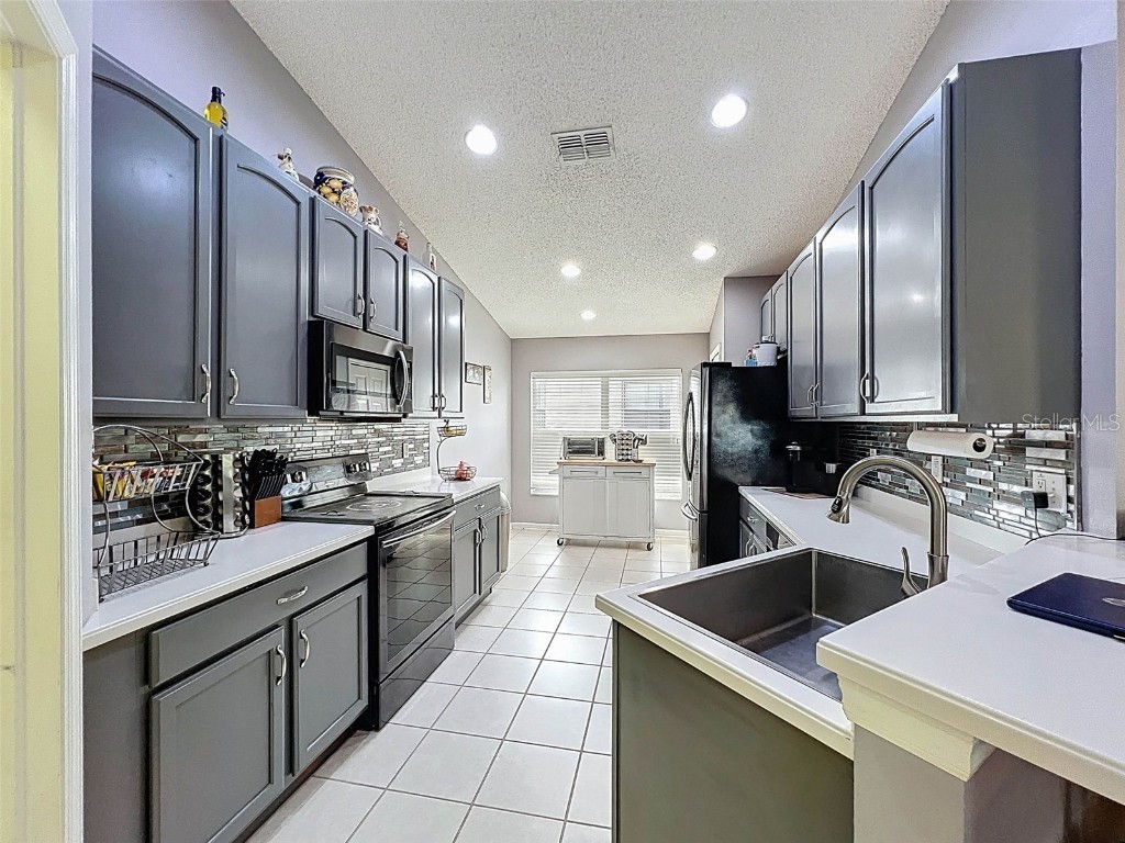 189 Center Oak Circle Spring Hill FL 34609 W7881260 image13