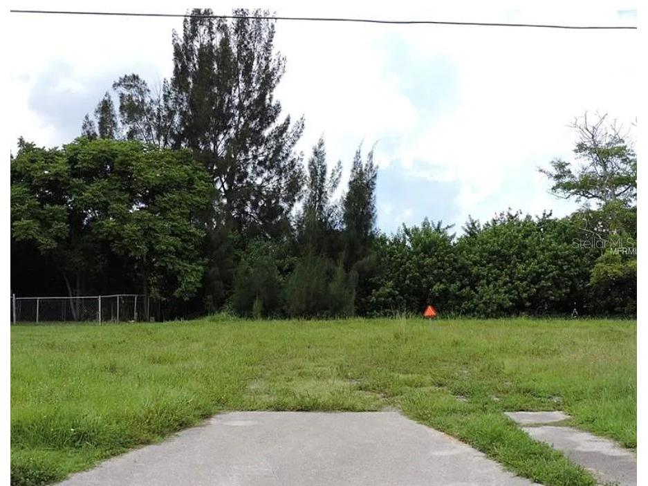 189 Poinsettia Circle NE Port Charlotte FL 33952 - ELKCAM WATERWAY N6142765 image1