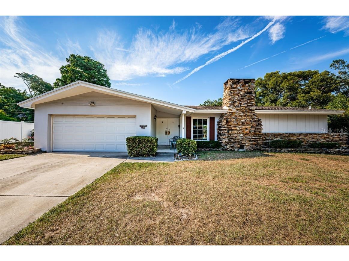 1890 Brentwood Drive Clearwater FL 33764 - ALLENS CREEK T3533900 image1