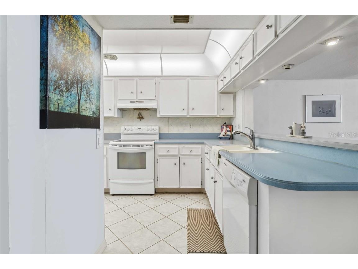 1890 N Atlantic Avenue #A403 Cocoa Beach FL 32931 - ATLANTIC OCEAN O6296884 image17