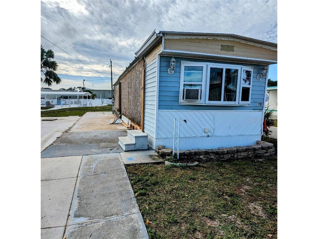 1891 Englewood Road #19 Englewood FL 34223 D6132852 image1