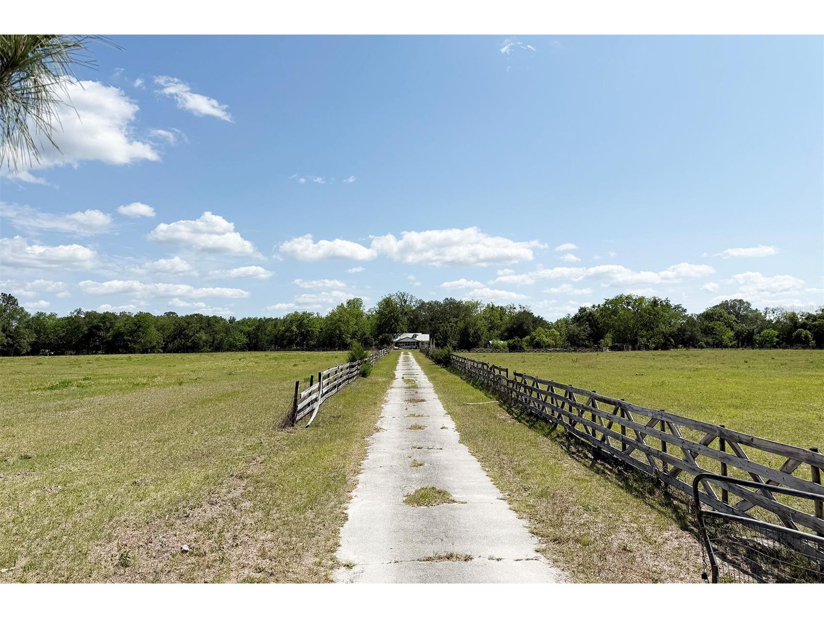 18919 NW 62nd Avenue Alachua FL 32615 GC539982 image15