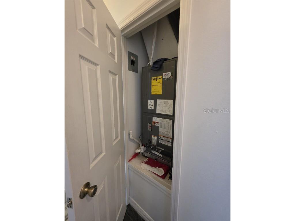 1892 White Avenue Orlando FL 32806 O6361463 image31