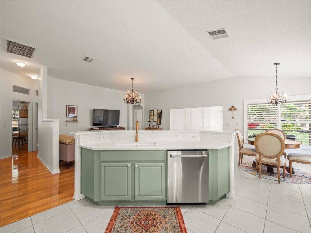 18921 Place Marquette Lutz FL 33558 TB8423077 image17