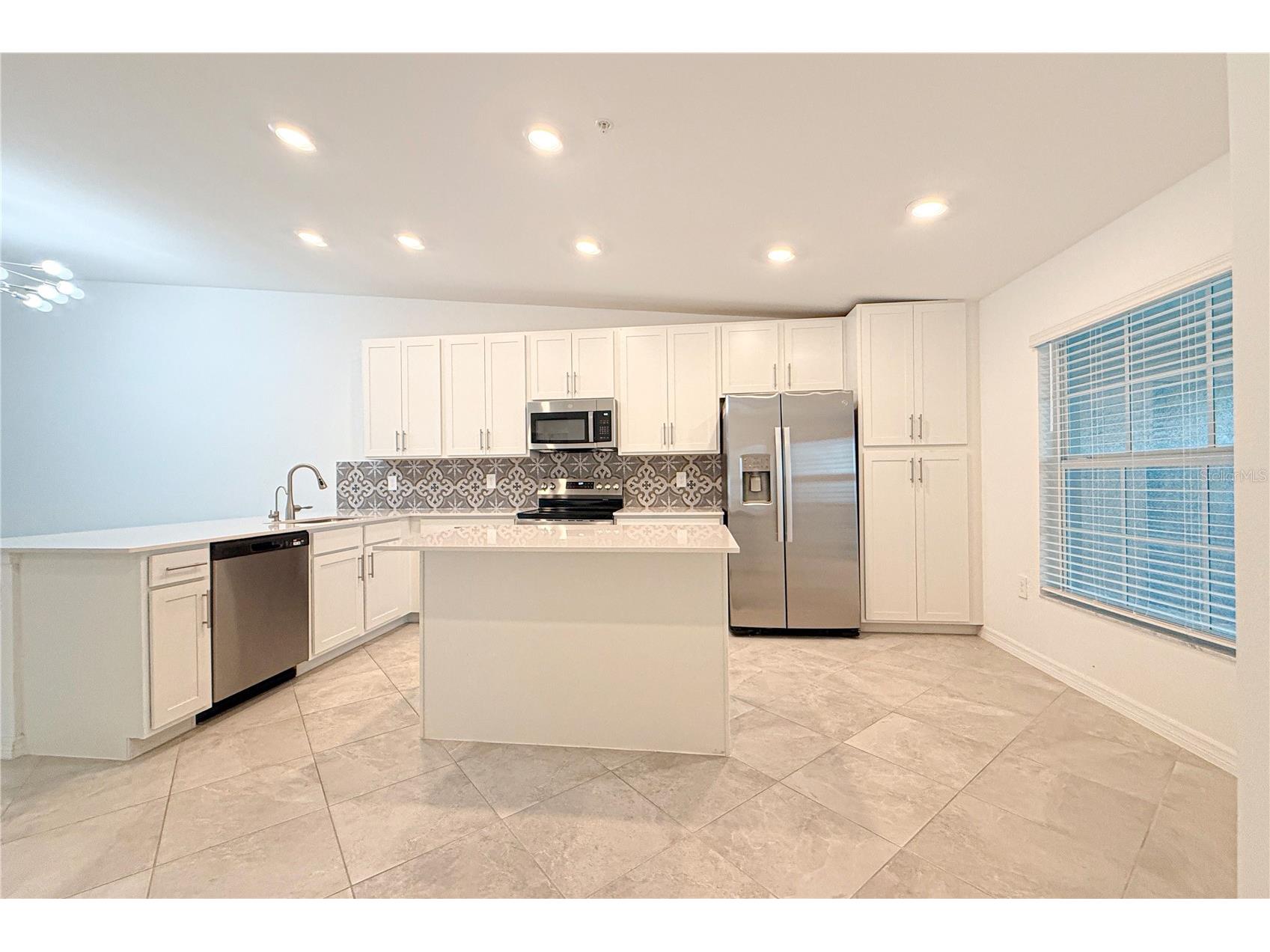 18923 Scallop Loop #201 Lakewood Ranch FL 34202 A4696890 image4