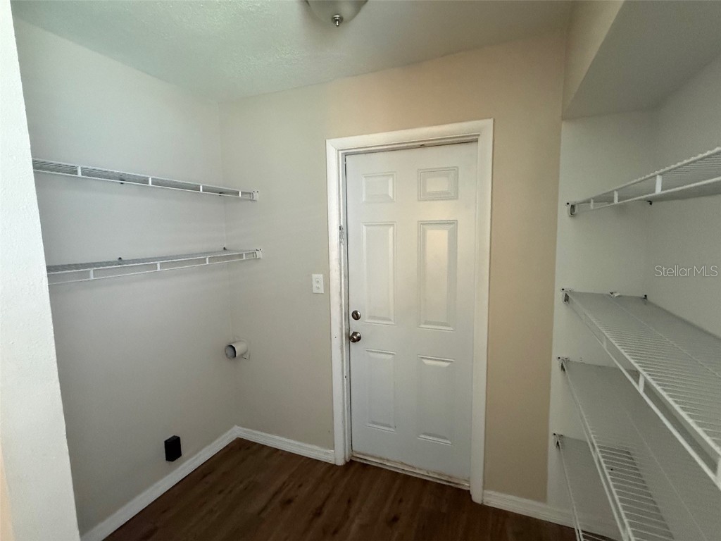 1893 Aaron Avenue Orlando FL 32811 O6345944 image7