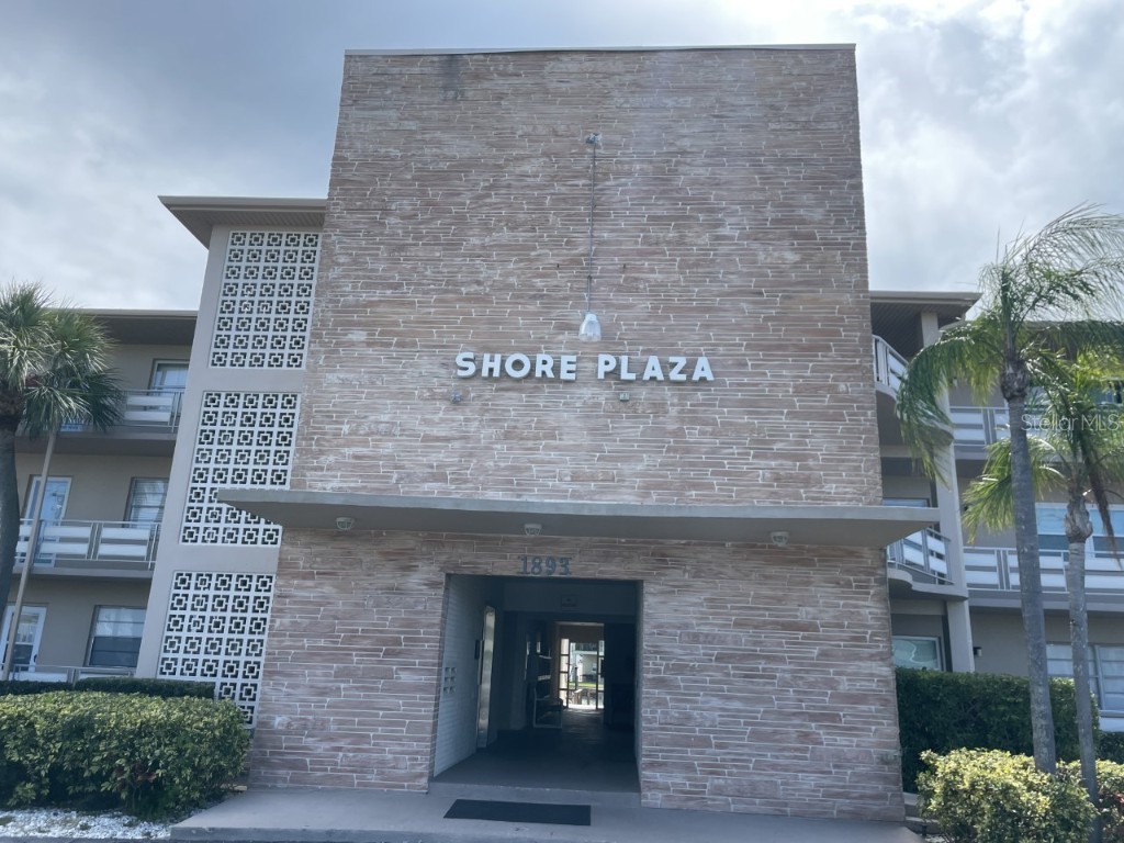 1893 Shore Dr. South #212 South Pasadena FL 33707 O6097431 image1