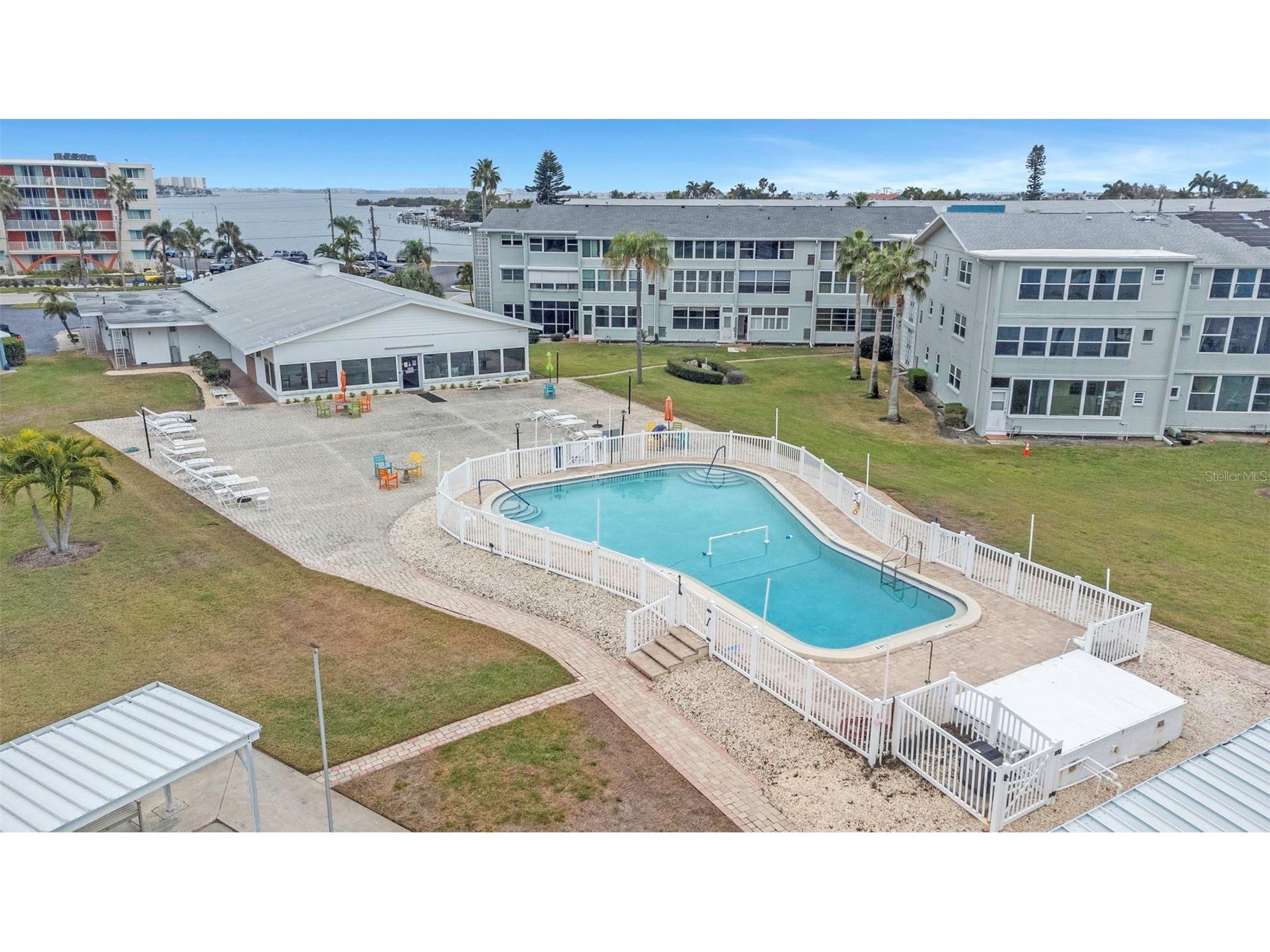 1893 Shore Drive S #114 South Pasadena FL 33707 - BOCA CIEGA BAY TB8479837 image3