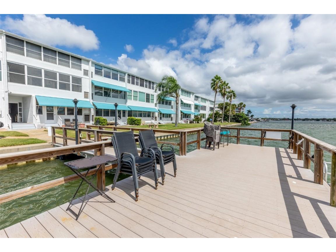 1893 Shore Drive S #203 South Pasadena FL 33707 TB8436432 image29