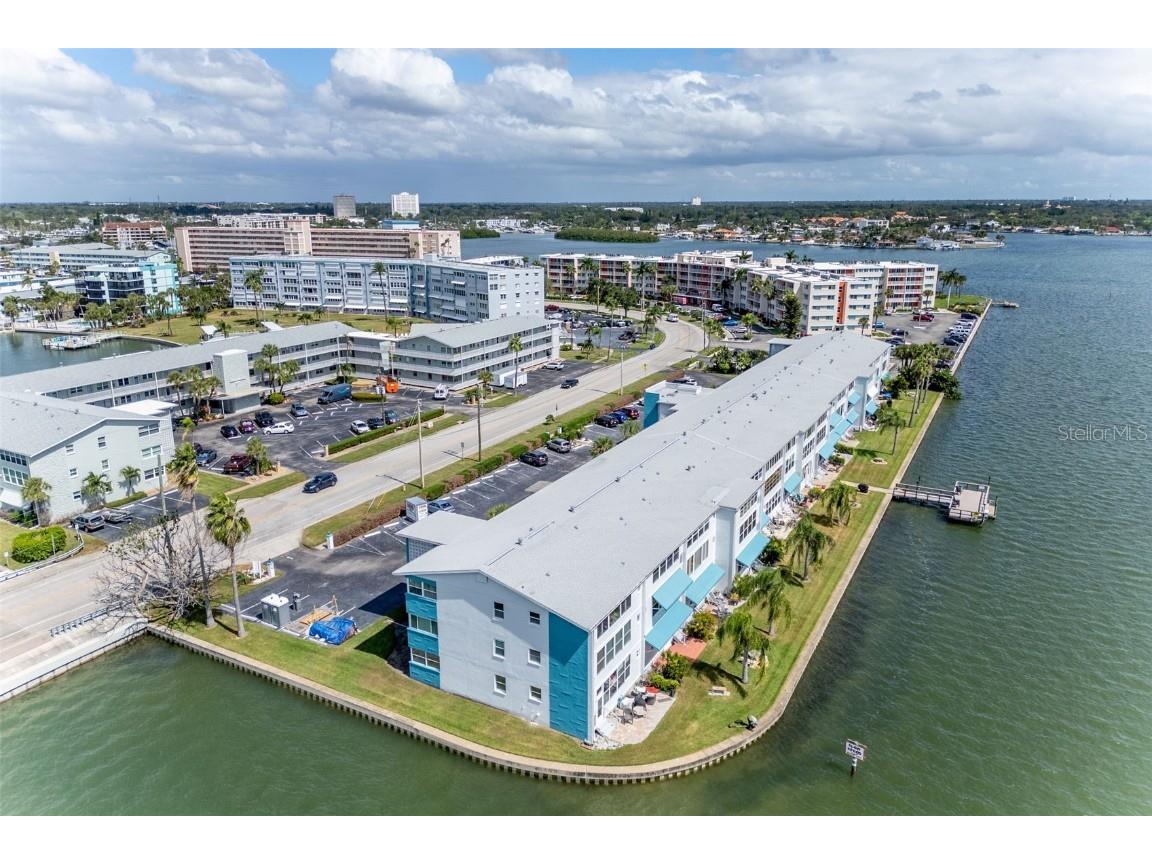 1893 Shore Drive S #203 South Pasadena FL 33707 TB8436432 image33