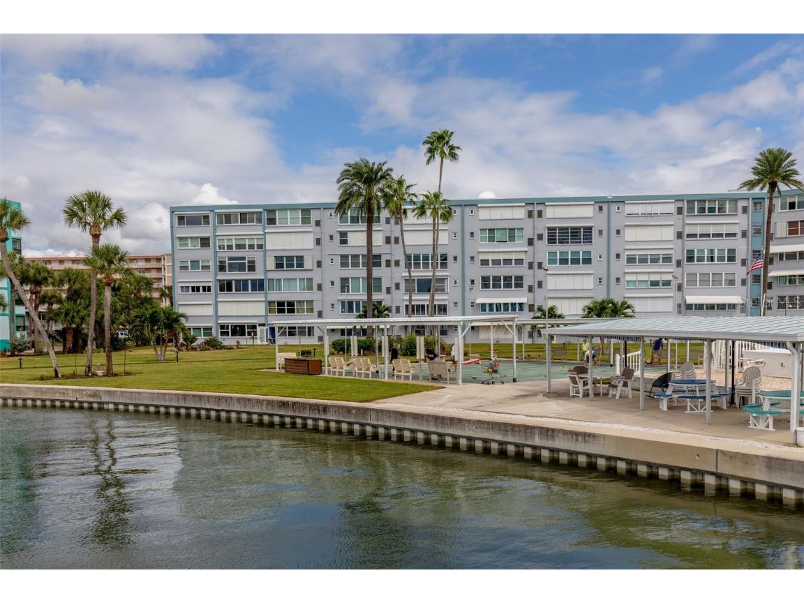 1893 Shore Drive S #203 South Pasadena FL 33707 TB8436432 image41