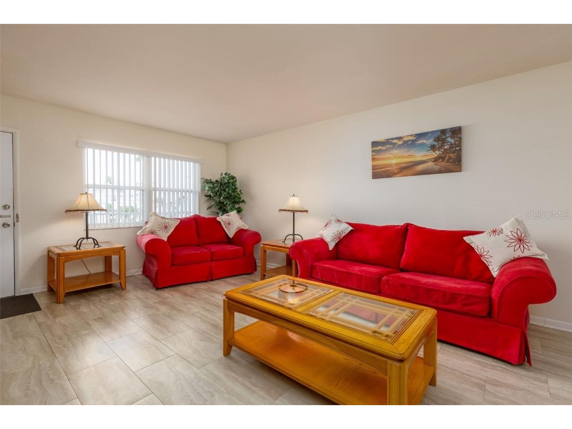 1893 Shore Drive S #203 South Pasadena FL 33707 TB8436432 image6