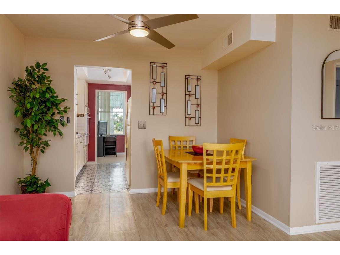 1893 Shore Drive S #203 South Pasadena FL 33707 TB8436432 image8