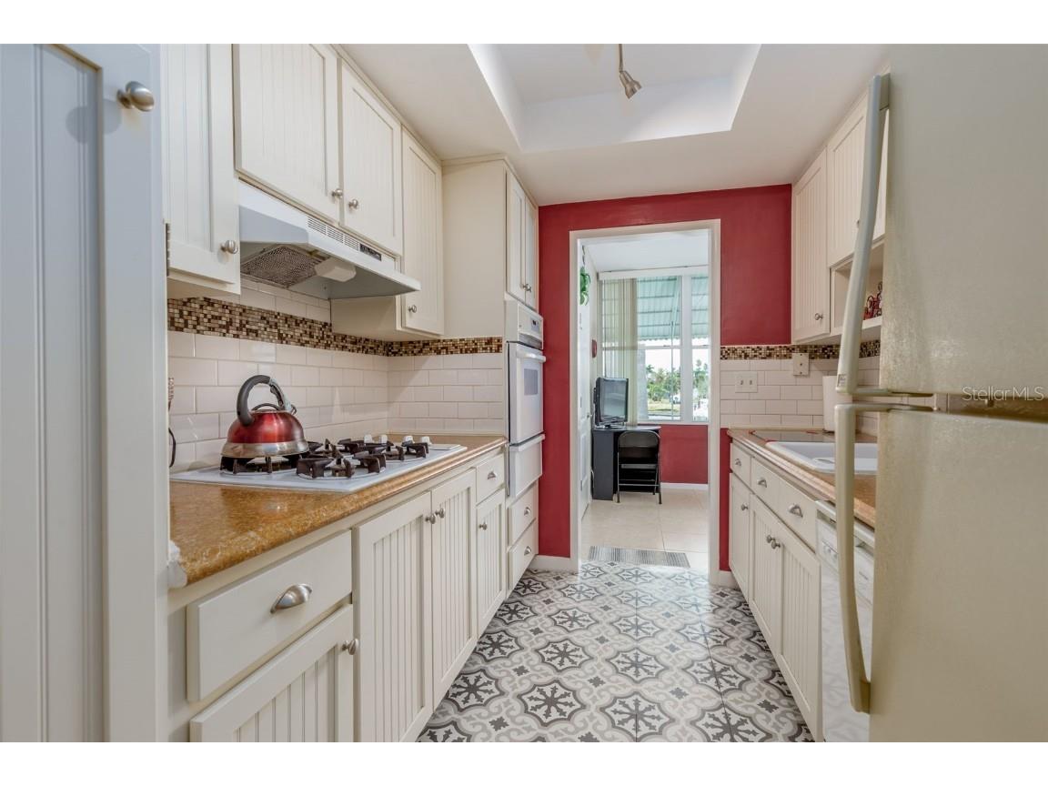 1893 Shore Drive S #203 South Pasadena FL 33707 TB8436432 image9