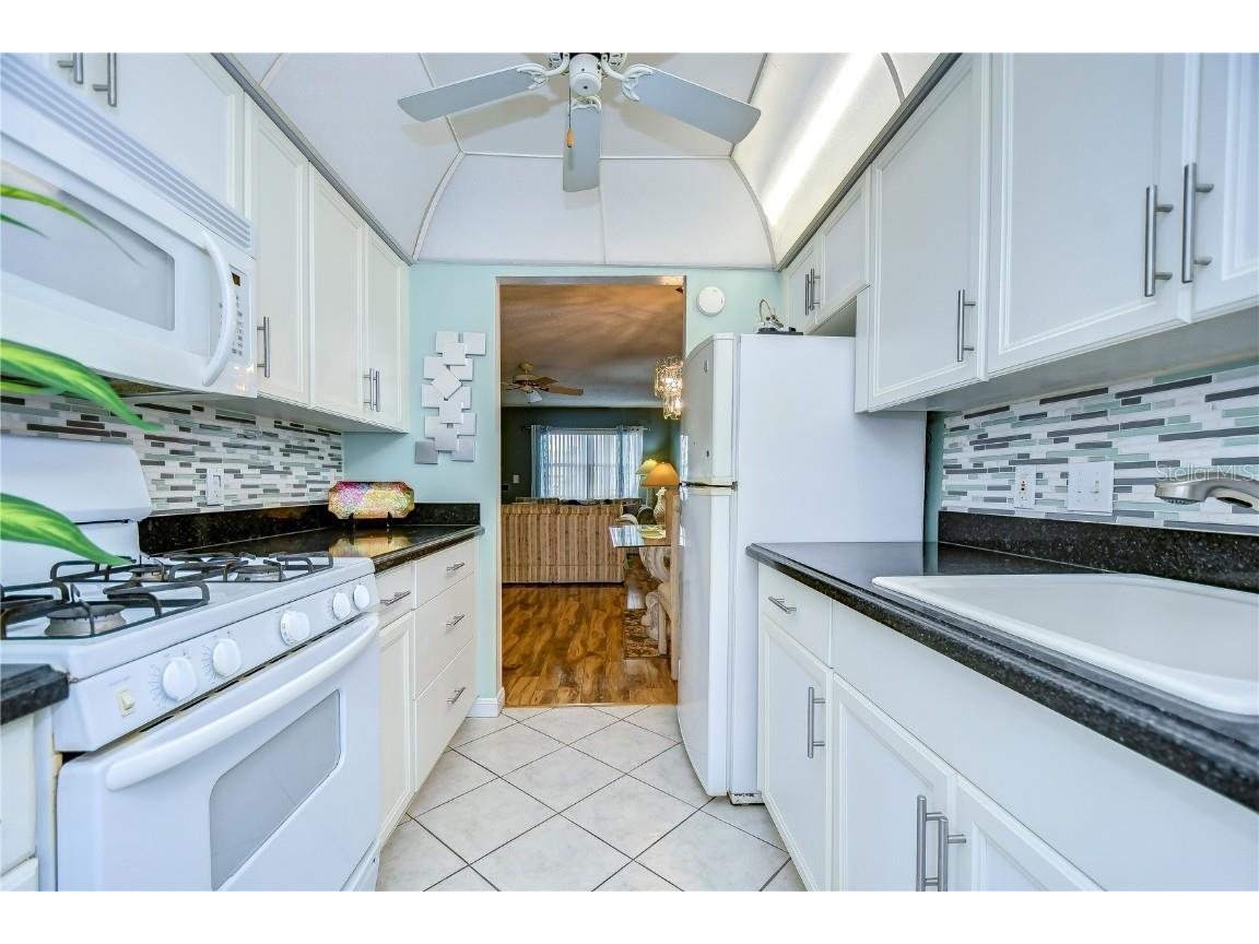 1893 Shore Drive S #206 South Pasadena FL 33707 - BOCA CIEGA U8255019 image16