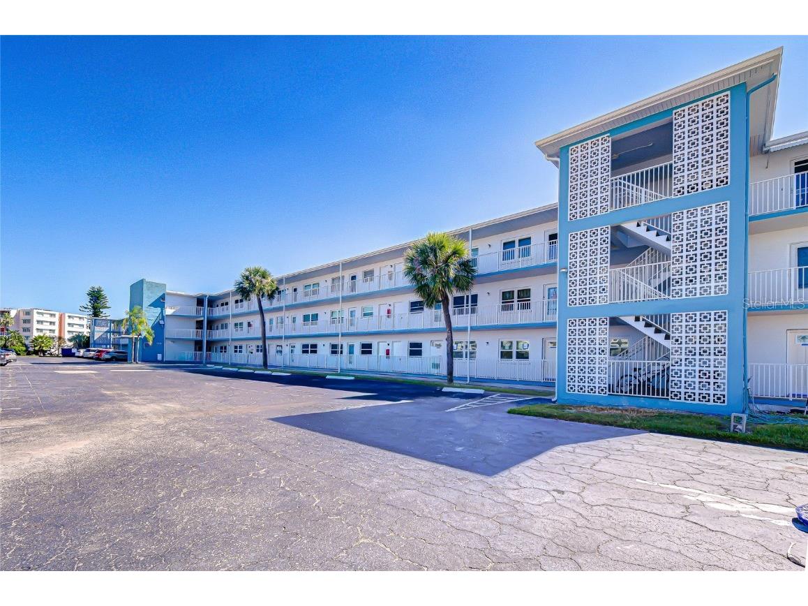 1893 Shore Drive S #206 South Pasadena FL 33707 - BOCA CIEGA U8255019 image2