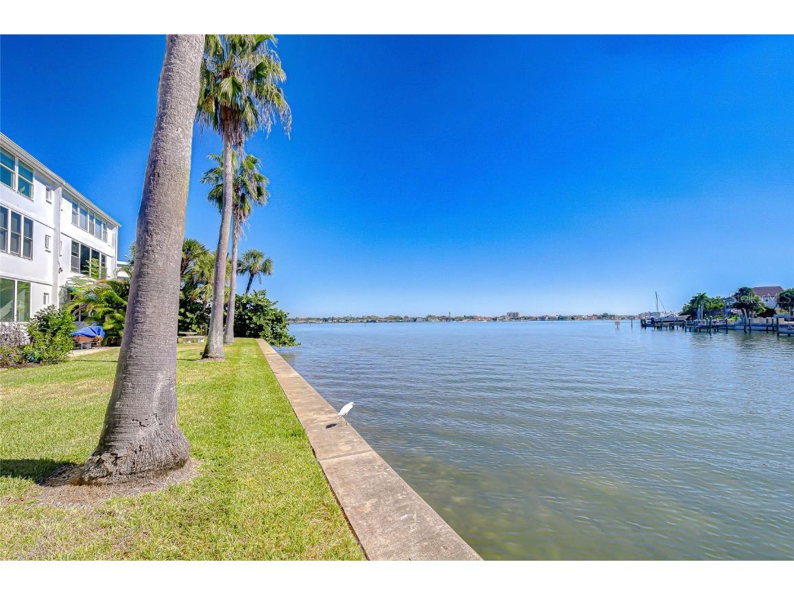 1893 Shore Drive S #206 South Pasadena FL 33707 - BOCA CIEGA U8255019 image36