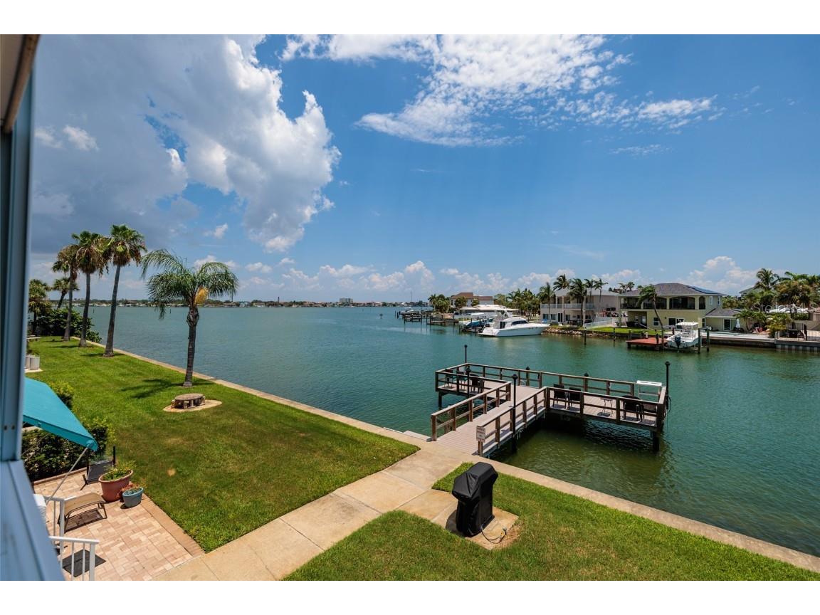 1893 Shore Drive S #209 South Pasadena FL 33707 - BOCA CIEGA BAY TB8410010 image4